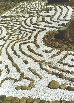 Be Amazed by Mazes on the Amazing Route 62